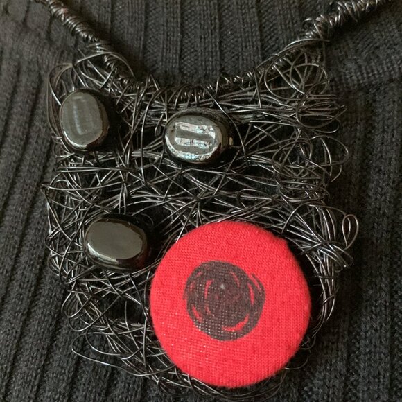 CREATION Black Wire Art Necklace with Red Fabric Accent & Black Beads - Picture 4 of 8